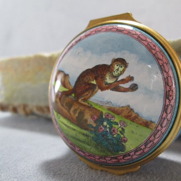 Halcyon Days Enamel Box CAPUCHIN Monkey - Picture 6 of 8